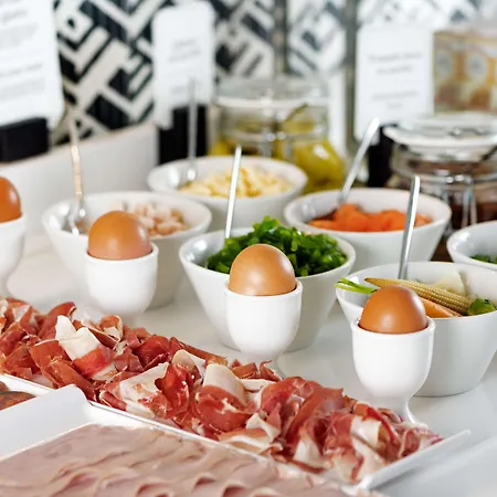 מלון Nh Collection Colon 4*