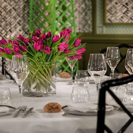 酒店 Nh Collection Colon 4*