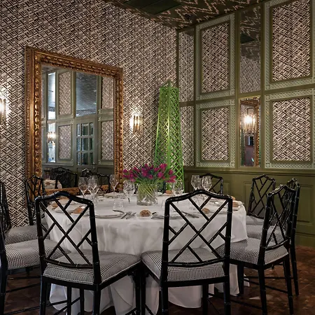 Nh Collection Colon Отель 4*